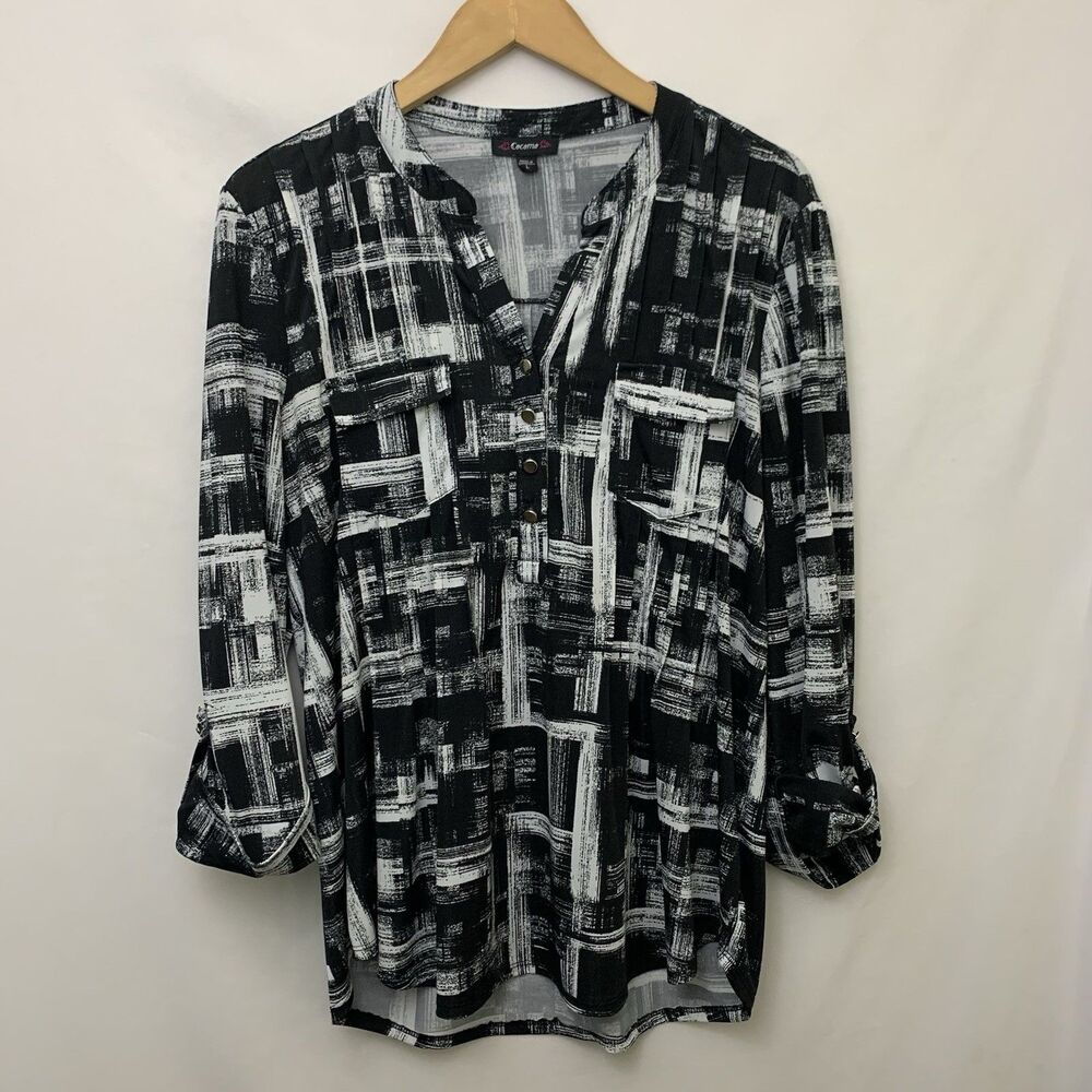 Cocomo Size L Black White Abstract Stretch Knit Roll Tab Sleeve Pintuck Blouse